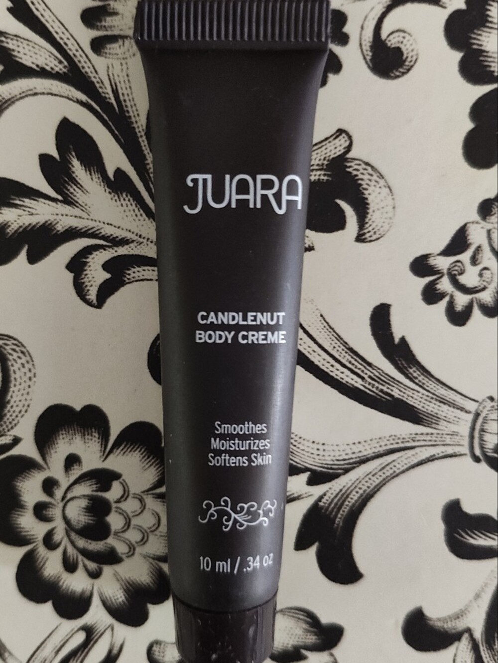 JUARA Candlenut Travel Size Body Crème